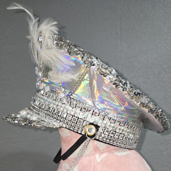 Holigraphic Irodescent Captains Hat W Feathers & Bling Embelleshments - Picture 6 of 14